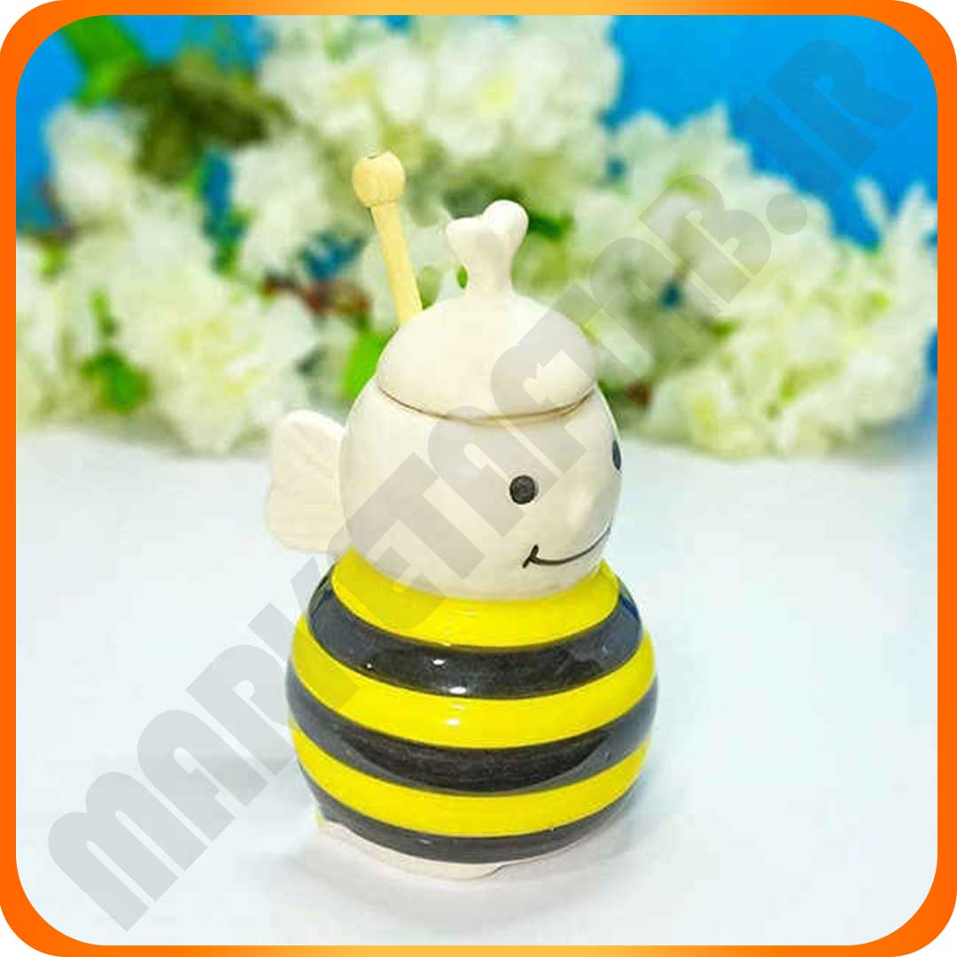 عسل خوری زنبوری با قاشق پلاستیکی